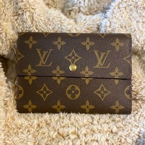 **SOLD** Louis Vuitton Porte-Tresor Trifold wallet
